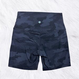 Lululemon align camo black shorts high rise size 6